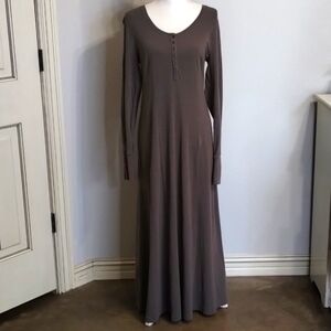 Peruvian Connection taupe maxi dress size medium quiet luxury long sleeve